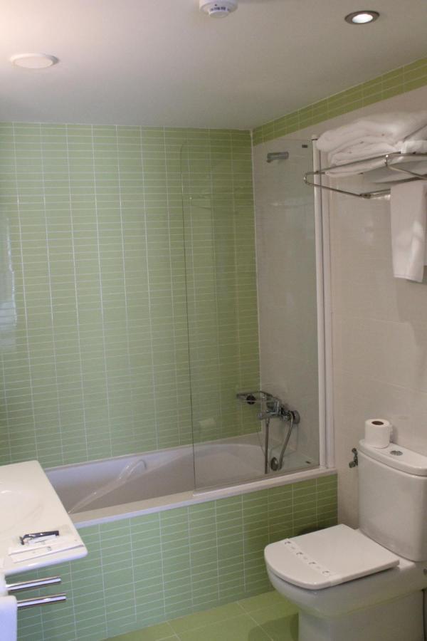 Hotel Ril Burela Bagian luar foto
